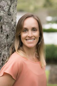 Professional Headshot of Mariya Gold, Acupuncturist based in Kailua, Hawaii